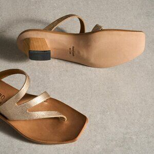 Cydwoq Hillary Sandal Leather Hand Made In USA Champagne Color